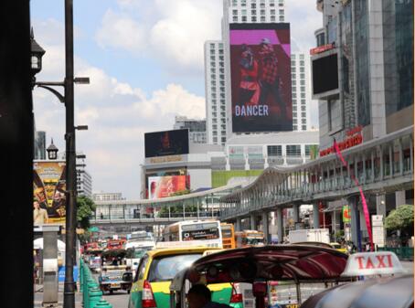 泰國(guó)戶(hù)外商圈LED大屏廣告