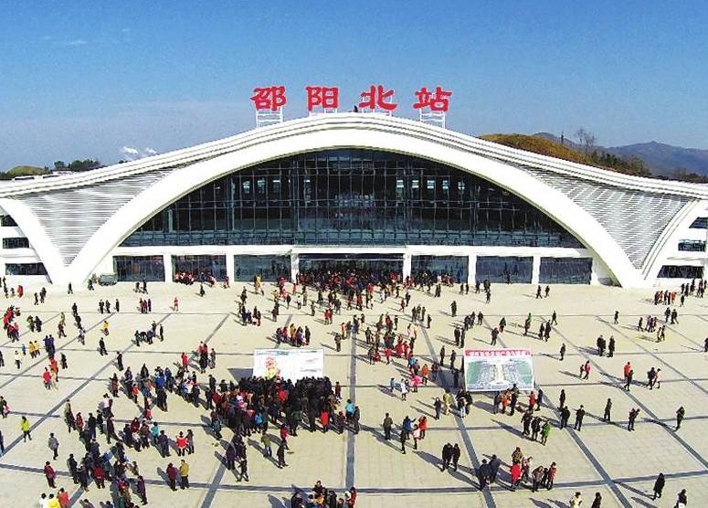 邵陽(yáng)北高鐵站led屏廣告