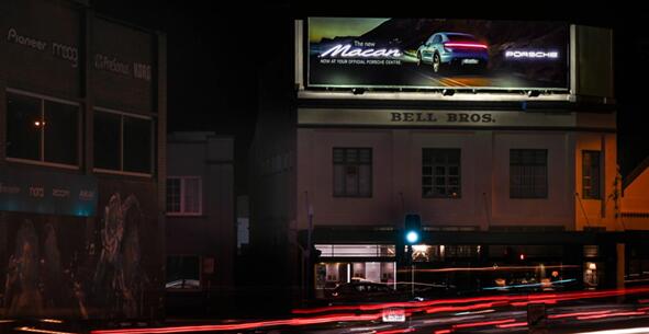 布里斯班機(jī)場(chǎng)高速廣告